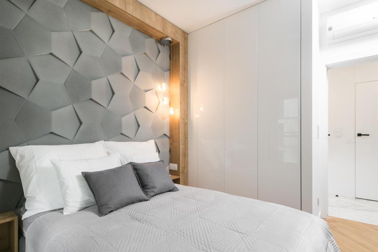 Luxury Apartments Mennica Residence - Golden Apartments - City Center Varsó Kültér fotó