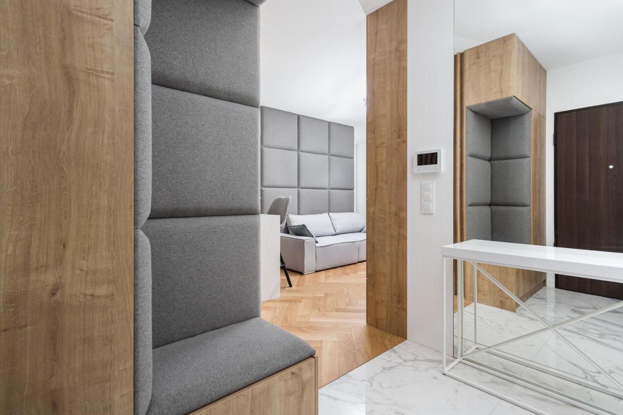 Luxury Apartments Mennica Residence - Golden Apartments - City Center Varsó Kültér fotó