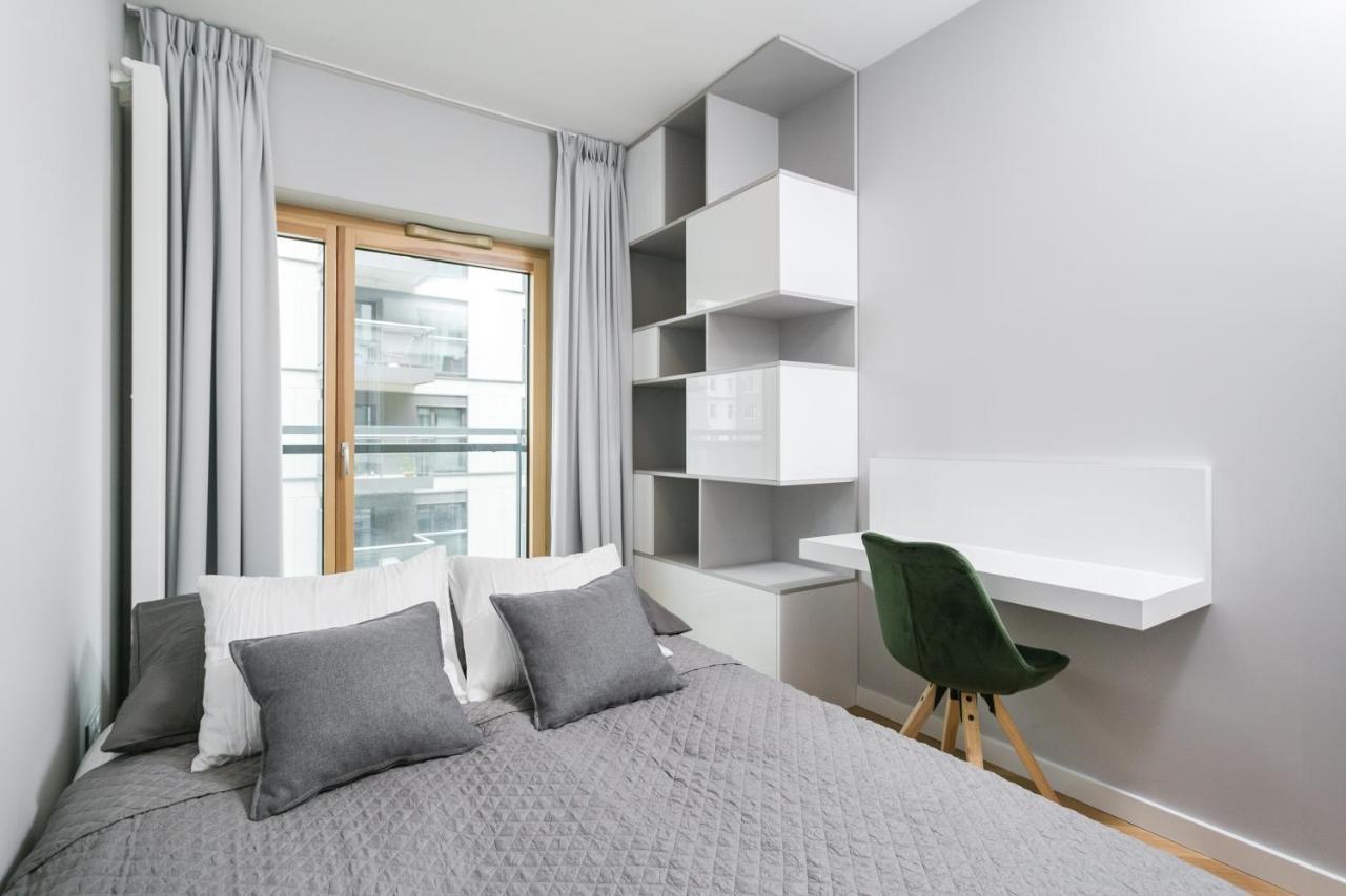 Luxury Apartments Mennica Residence - Golden Apartments - City Center Varsó Kültér fotó