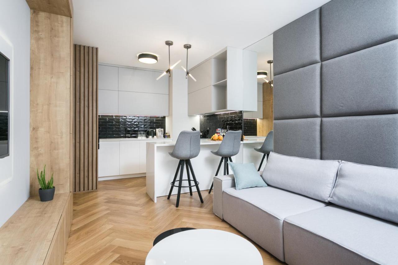 Luxury Apartments Mennica Residence - Golden Apartments - City Center Varsó Kültér fotó