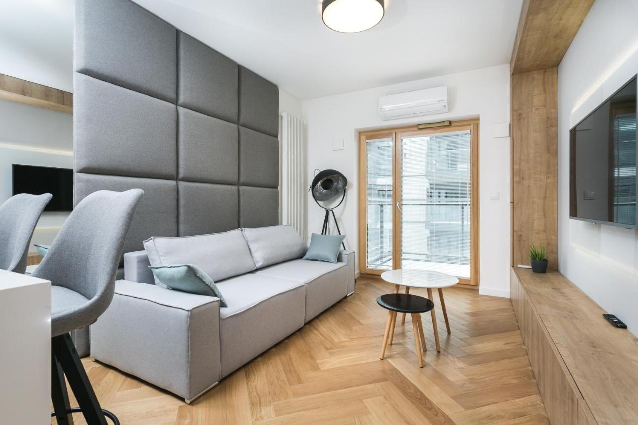 Luxury Apartments Mennica Residence - Golden Apartments - City Center Varsó Kültér fotó